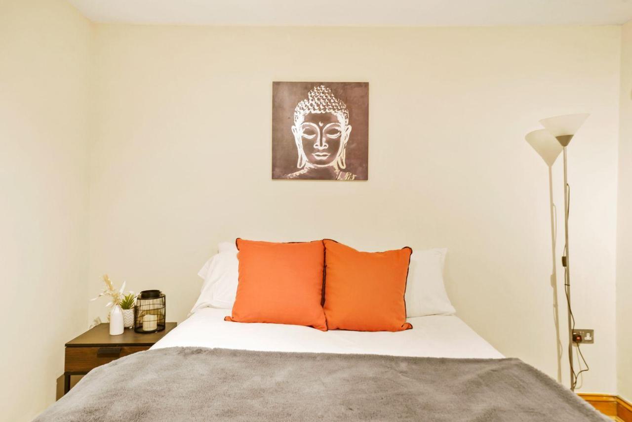 Westway Hububb Guest house London