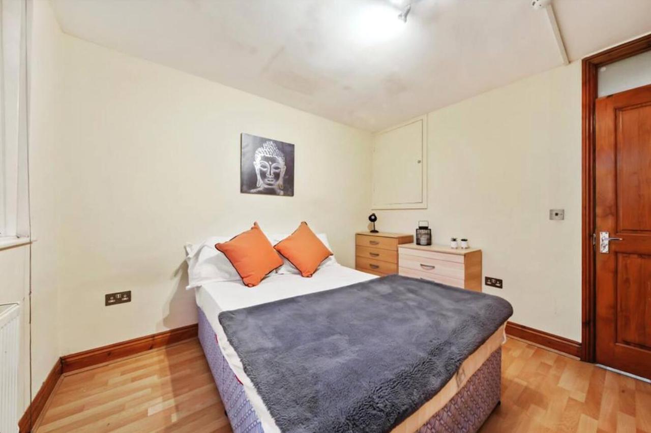 Westway Hububb Guest house London
